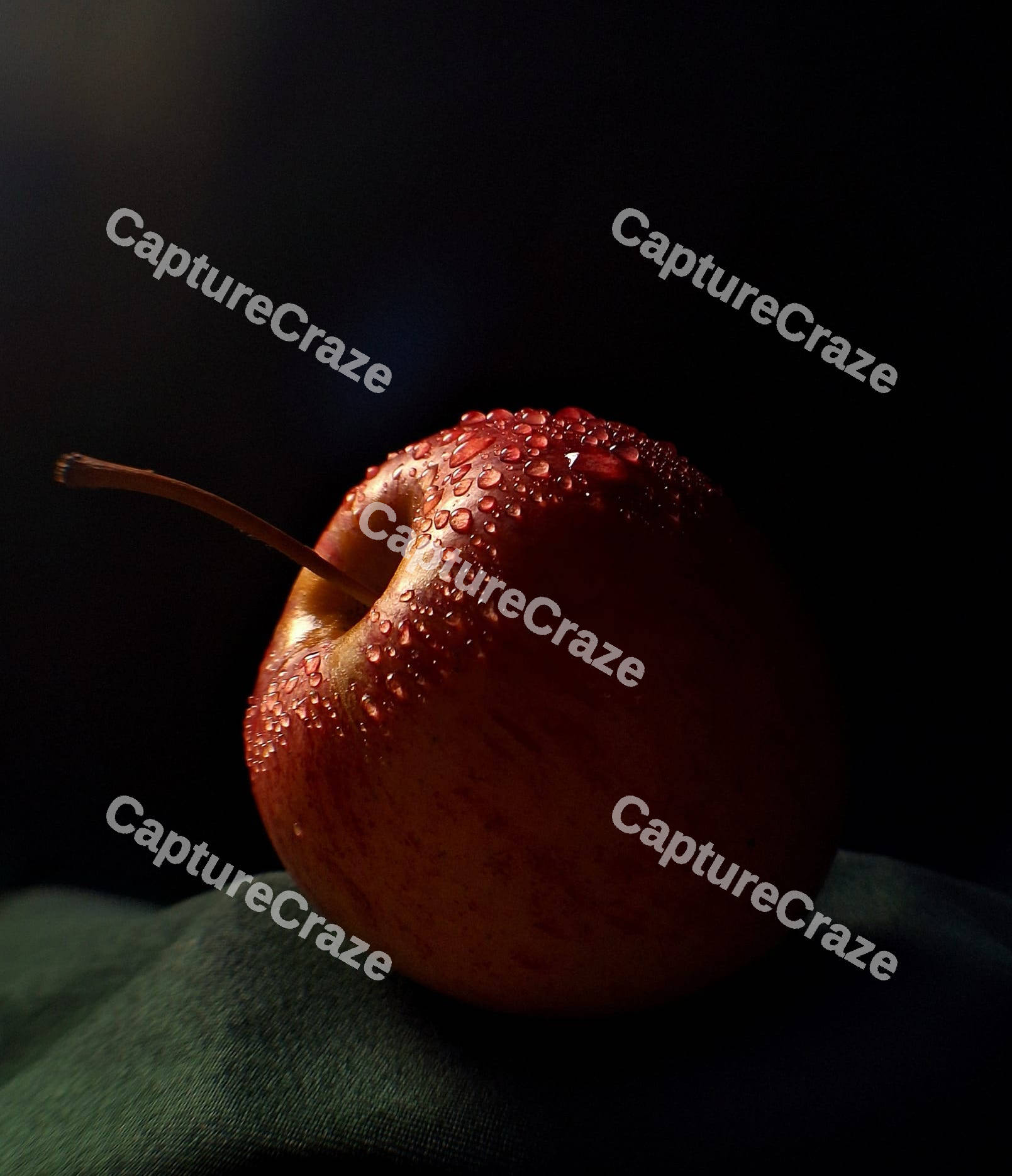 Red Apple